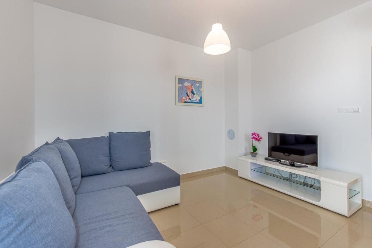 Apartments Rina Malinska Zewnętrze zdjęcie