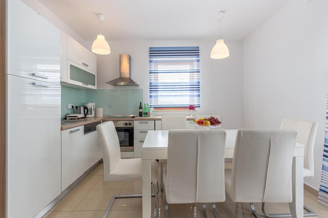 Apartments Rina Malinska Zewnętrze zdjęcie